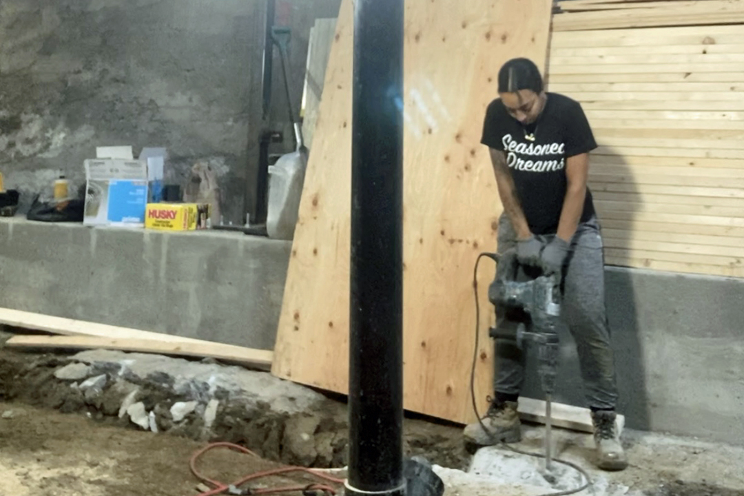 Starting Out in Construction with the Right Tools: Aïcha Djebari’s Story