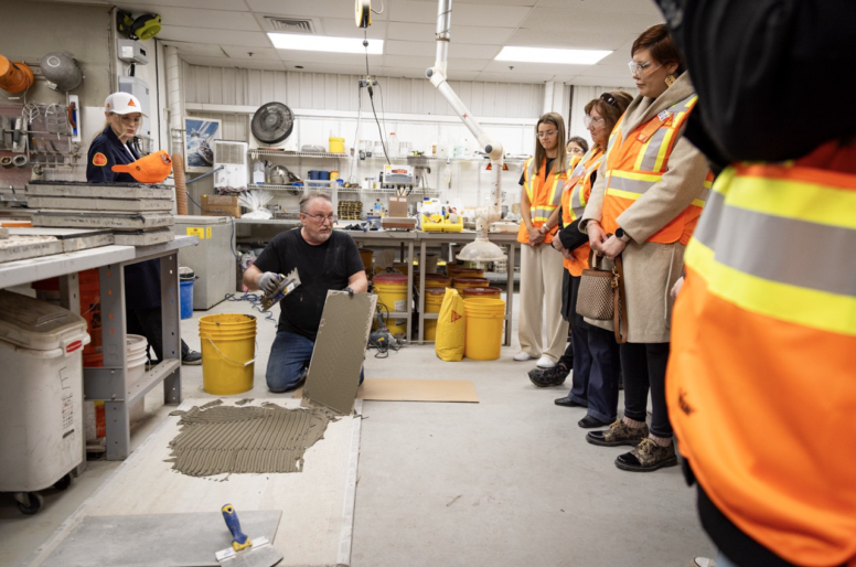 Retour sur une expérience exclusive au cœur des laboratoires Sika