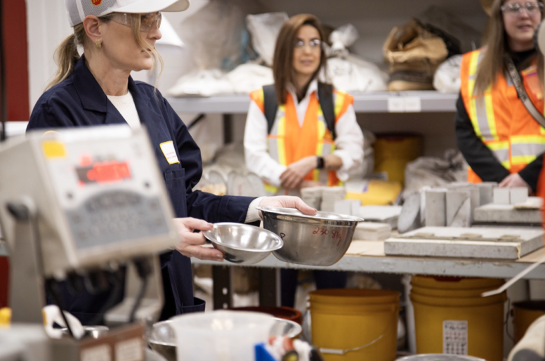 Retour sur une expérience exclusive au cœur des laboratoires Sika