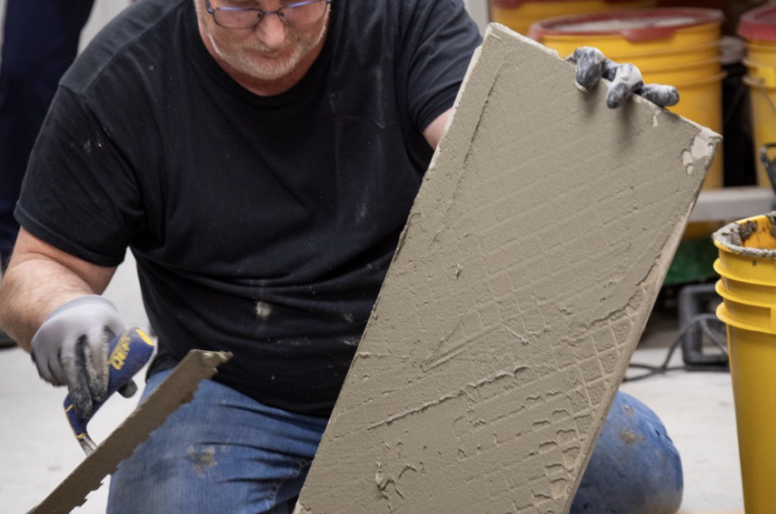 Retour sur une expérience exclusive au cœur des laboratoires Sika