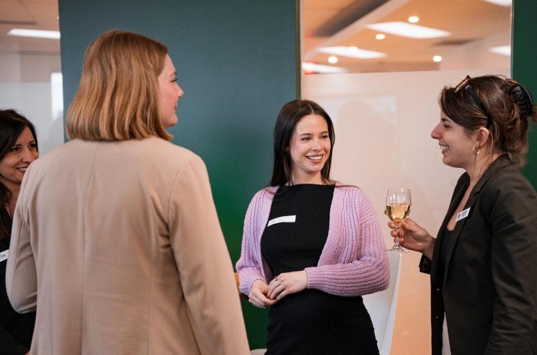 Soirée inspirante de réseautage chez PCL Construction